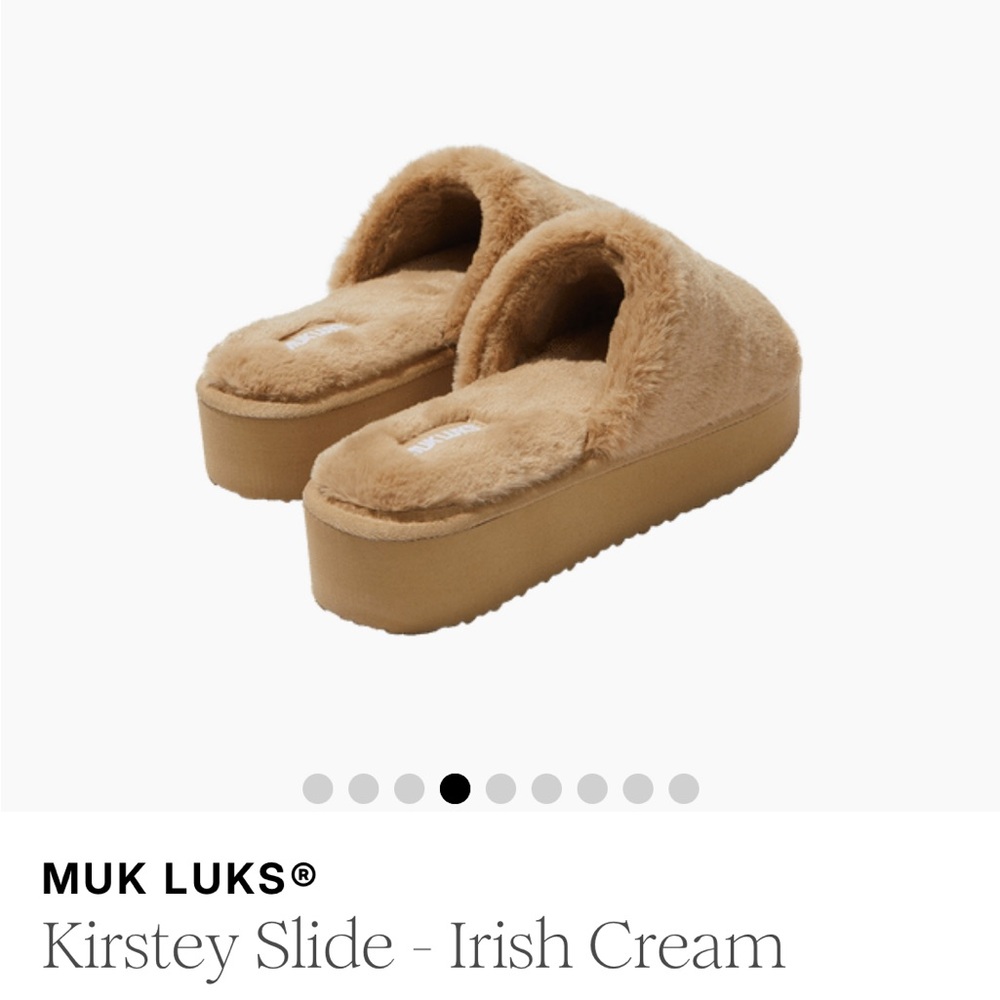 Muk Luks Cozy Tan Slides - Picture 7 of 11